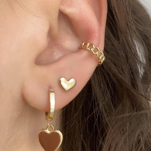 NWT 14k gold plated heart studs - Picture 2 of 8